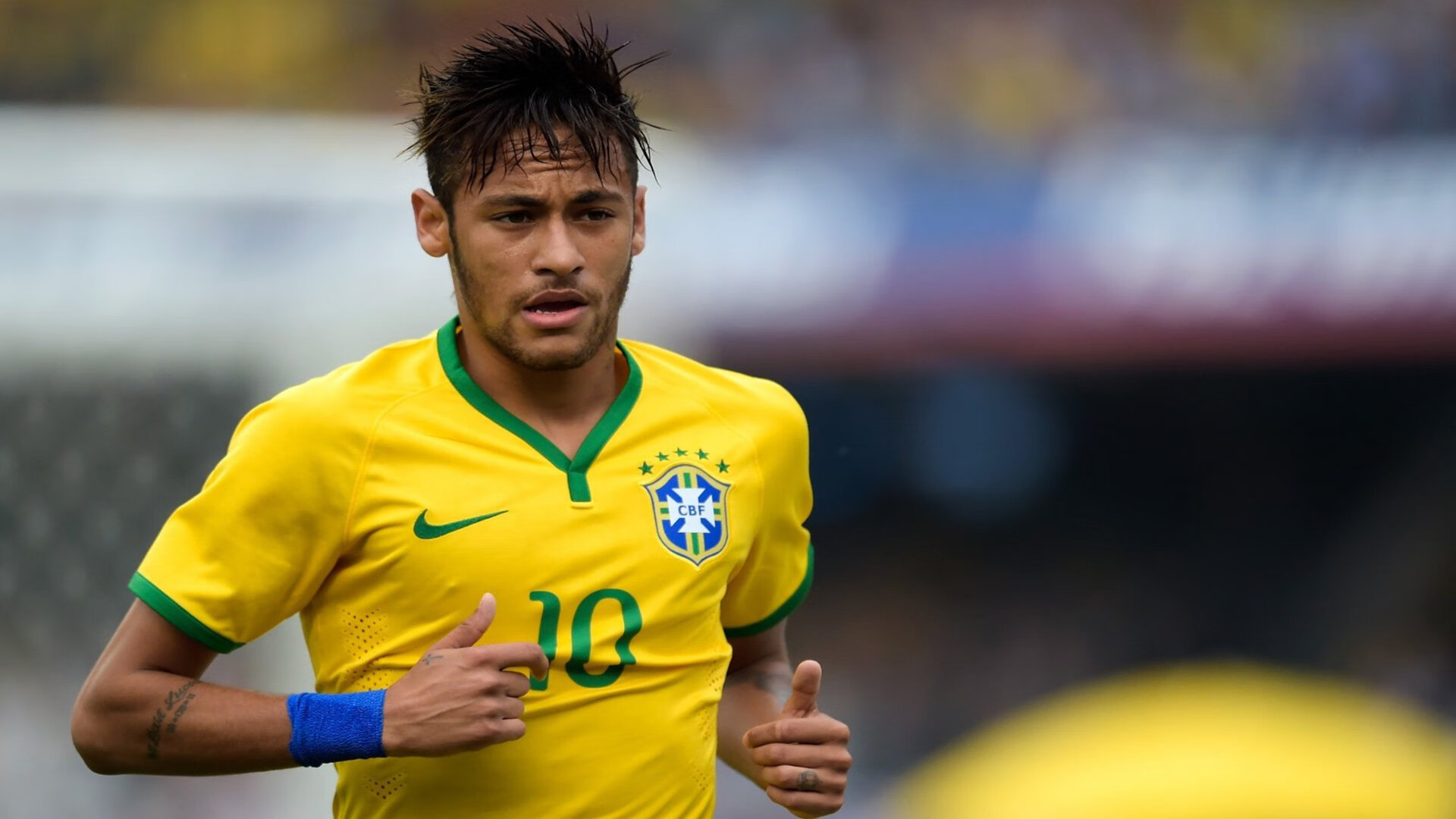 比赛关键球员表现追踪，关键球员英文